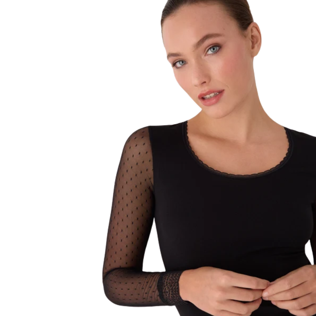 Maglia a Manica Lunga in Tulle Plumetis – Eleganza Romantica e Comfort in Cotone