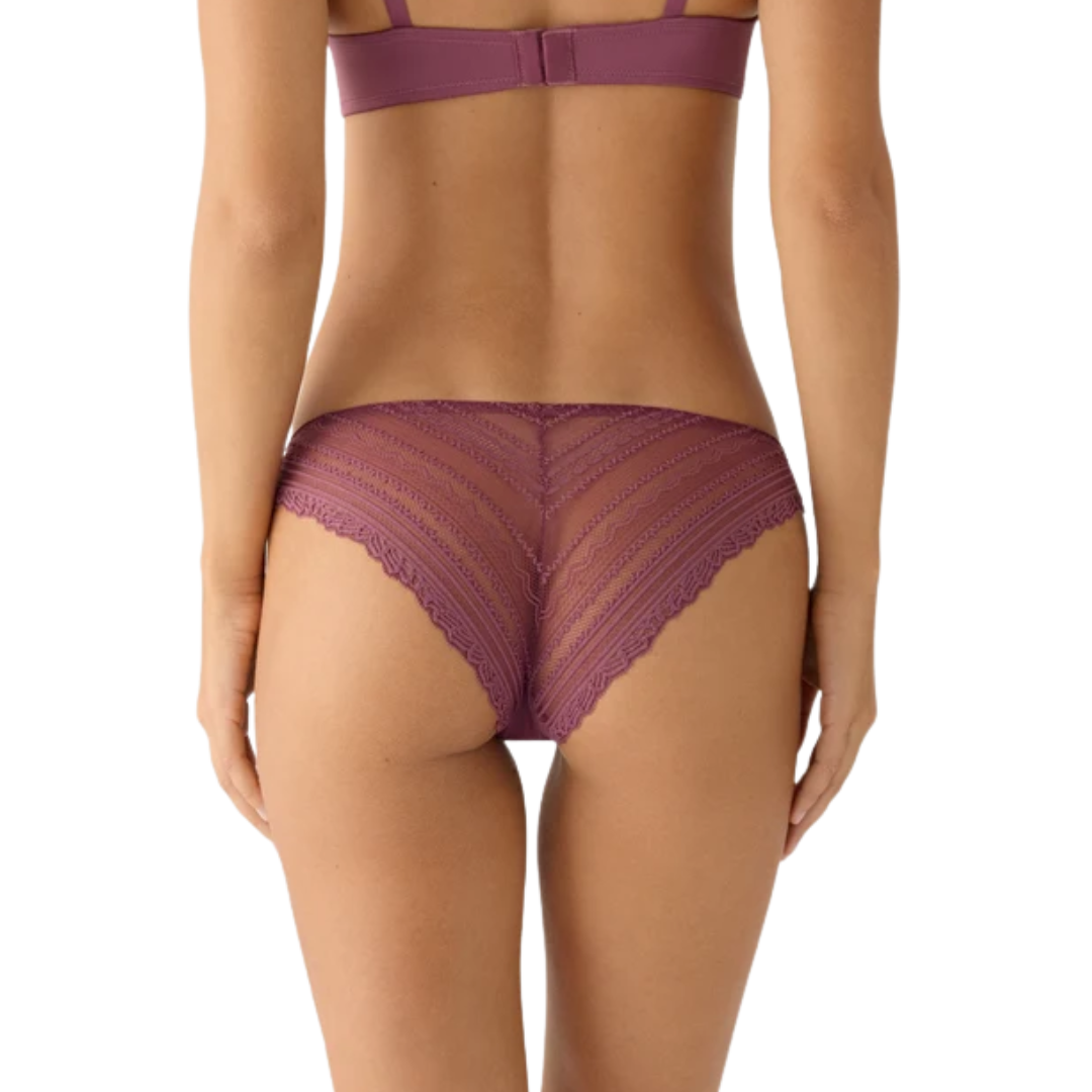 Brasiliana in Pizzo Geometrico e Microfibra – Eleganza Grafica e Comfort Invisibile